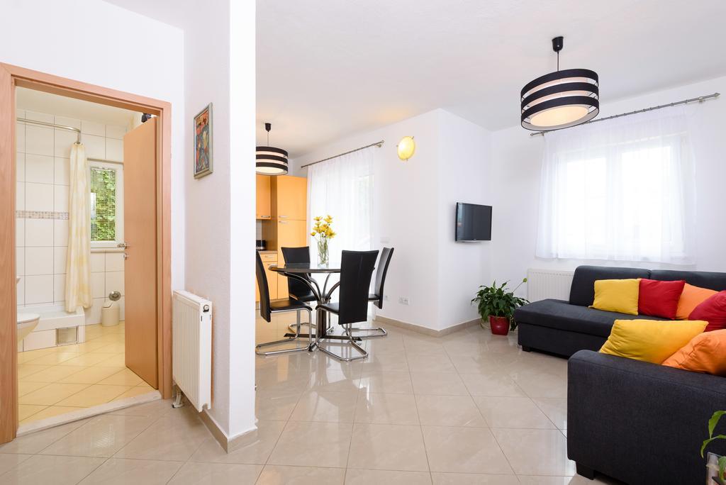 טרוגיר Apartments Salona מראה חיצוני תמונה
