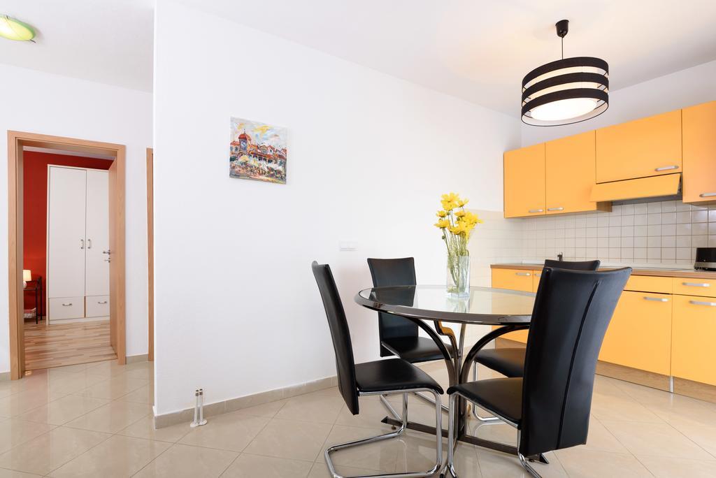 טרוגיר Apartments Salona מראה חיצוני תמונה