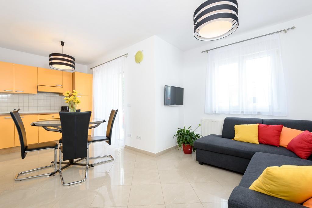 טרוגיר Apartments Salona מראה חיצוני תמונה