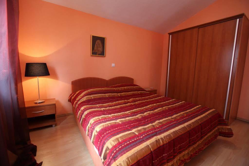 טרוגיר Apartments Salona מראה חיצוני תמונה